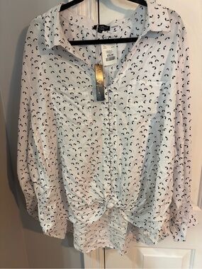 Velvet Heart white and black Printed Tie-Front Button Down Shirt
